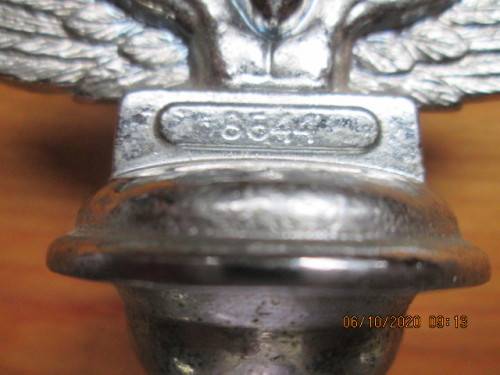 Great find...Vintage South Africa RAC Royal Automobile Club Badge #8644... Great condition