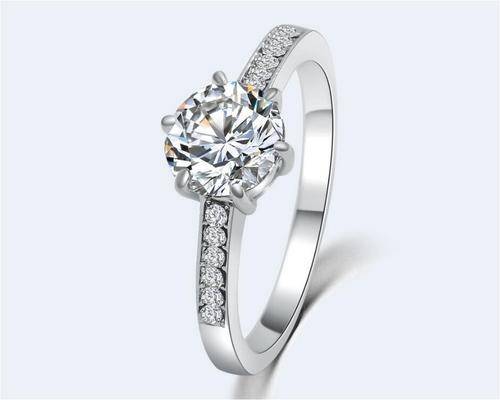 Stunning Platinum Plated Ring - Size 7