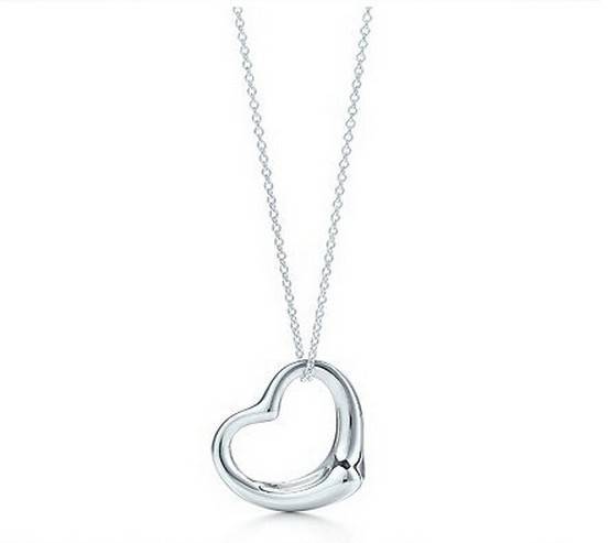 Beautiful silver heart necklace