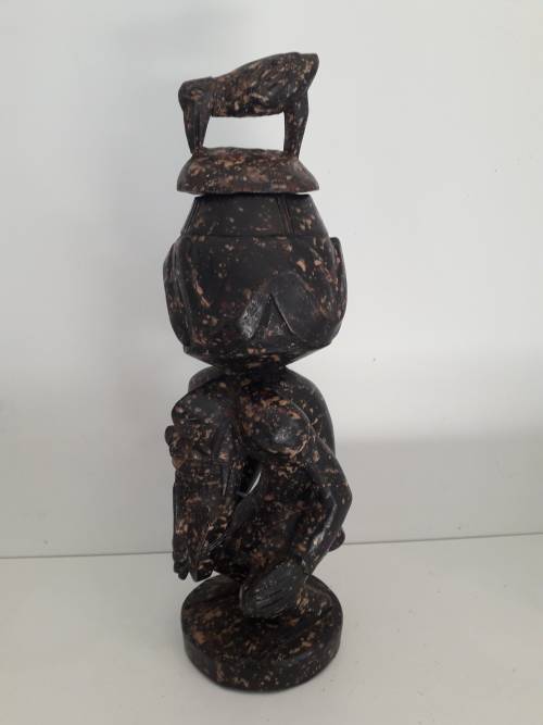 SENOFU FIGURE WITH LID CARVING