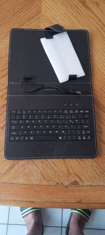 Cover with keyboard for 8` tablet.....PLUS ... Cover for 10`tablet