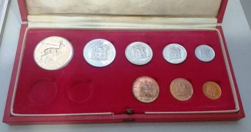 1971 SA Long Proof Set with SILVER 15g One Rand (no gold) - GOLDEN TONED SPRINGBOK!!!