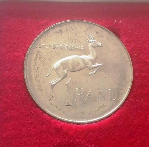 1971 and 1972 SA Long Proof Set with SILVER PROOF R1  (no gold) - bid per set to buy both