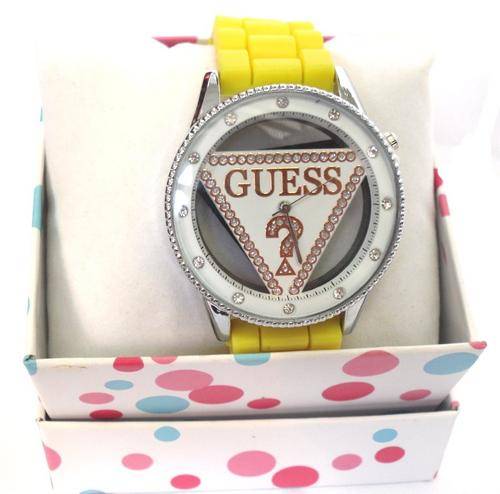 GUESS WATCH WITH DIAMANTE DETAIL IN A GIFT BOX - IDEAL FOR XMAS GIFTS