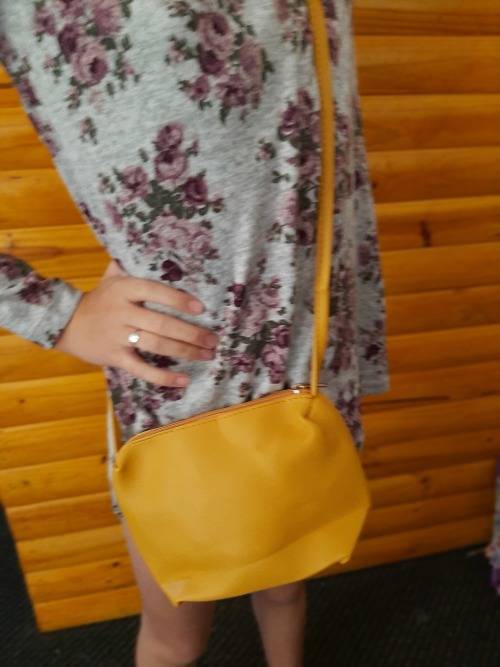 Get a free Kylie eyeliner with this bag!!!!!!