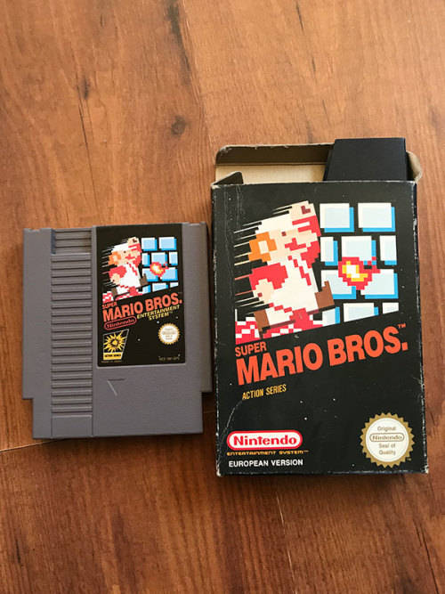 COLLECTORS DREAM! Nintendo - NES Console in Orignial Box with 3 Games In Original boxes