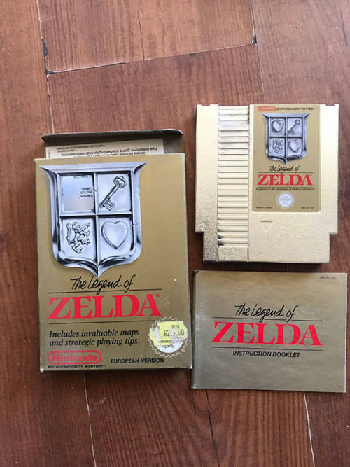 COLLECTORS DREAM! Nintendo - NES Console in Orignial Box with 3 Games In Original boxes