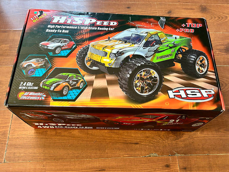 HSP Racing  1/10 4WD Brushless Monster Truck RTR + Extra Battery