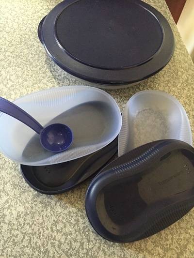 TUPPERWARE originals. Cake and muffin holders