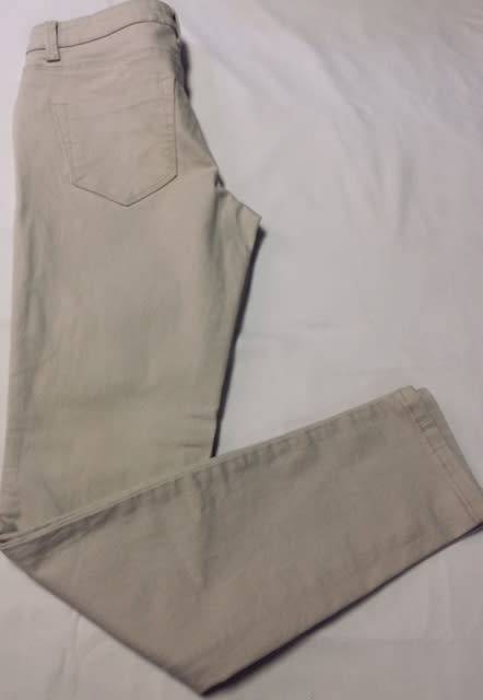 CREAM JEAN PANTS - SIZE 32 - LADIES - LADIES JEANS - CLOTHING
