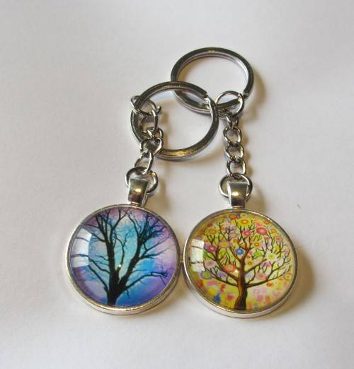 2x Keyrings