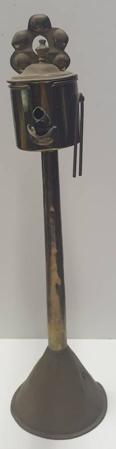 Antique Dutch Brass wall mounted Snotneus Oil lamp 19th Century