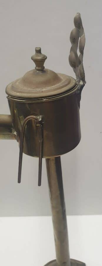 Antique Dutch Brass wall mounted Snotneus Oil lamp 19th Century