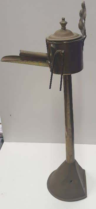 Antique Dutch Brass wall mounted Snotneus Oil lamp 19th Century