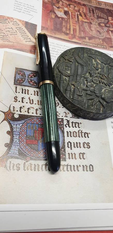 VINTAGE PELIKAN 400 FOUNTAIN PEN. 14CT GOLD NIB