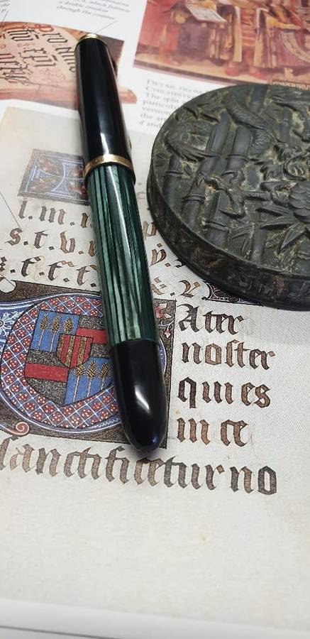 VINTAGE PELIKAN 400 FOUNTAIN PEN. 14CT GOLD NIB