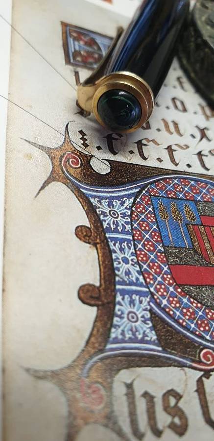 VINTAGE PELIKAN 400 FOUNTAIN PEN. 14CT GOLD NIB