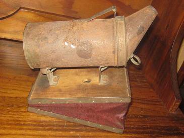 VINTAGE BINGHAM BEE SMOKER