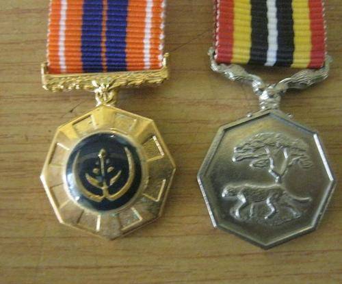 Two Border War Period Campaign Miniature Medals with Ribbons.