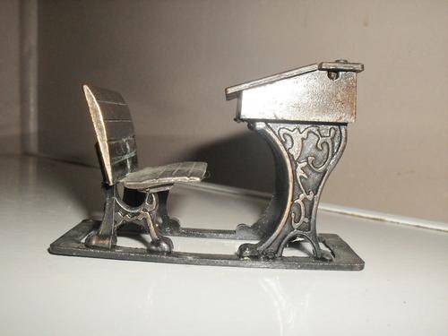 UNIQUE MINI METAL SCHOOL BENCH FROM 1976