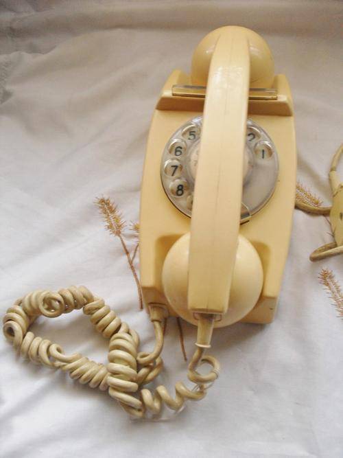 LOVELY OLD TELEPHONE