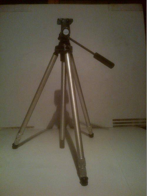Velbon ME-3 Tripod
