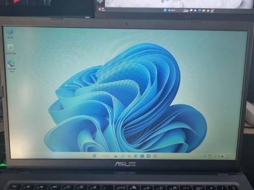 ASUS M515 AMD RYZEN 3 8GB 256GB SSD 15.6` FHD BRAND NEW IN BOX!