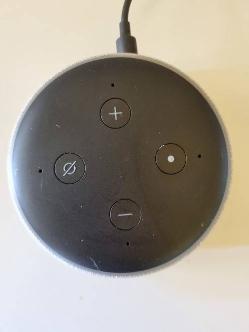 AMAZON ECHO DOT 3RD GEN CHARCOAL! BRAND NEW CONDITION POWER CABLE GOT SNAGGED PLEASE READ!