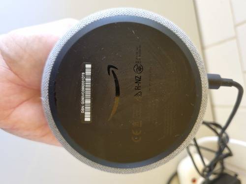 AMAZON ECHO DOT 3RD GEN CHARCOAL! BRAND NEW CONDITION POWER CABLE GOT SNAGGED PLEASE READ!