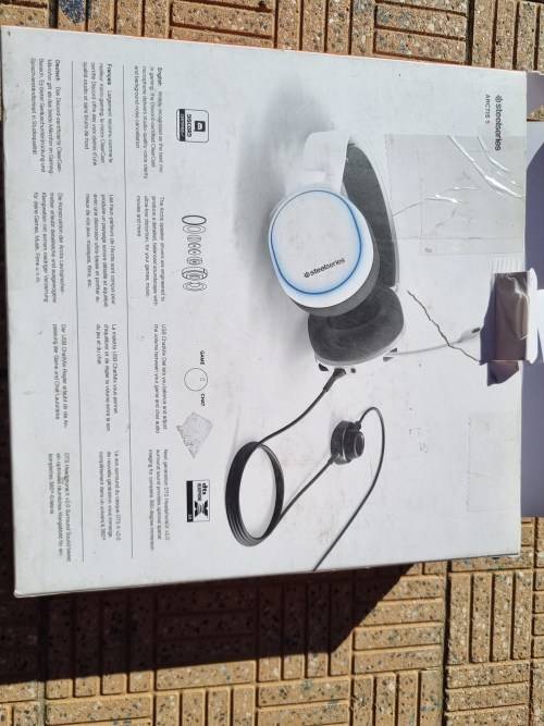 STEELSERIES ARCTIS 5 7.1 SURROUND RGB GAMING HEADSET GOOD AS NEW LOOK AT IMAGES BARGAIN LAST ONE!