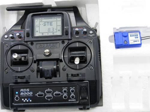 AIRTRONIC TRANSMITTER RDS8000 WITH 8 CHANNEL RECEIVER, BATTERY AND MANUAL