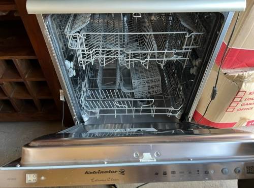 Kelvinator Extreme Clean Dishwasher