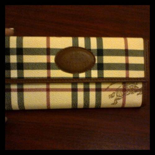 BURBERRY LADIES WALLET