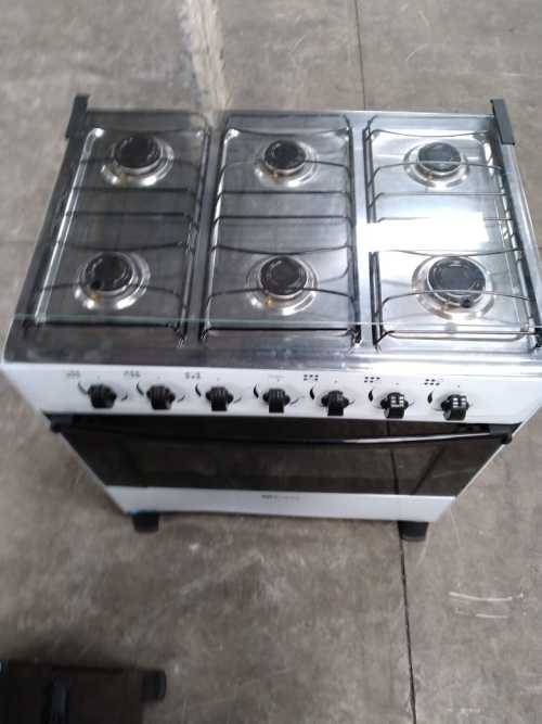 6 BURNER GAS STOVE WITH FFD ON ALL FUNCTIONS - SECOND HAND - NOT BOXED