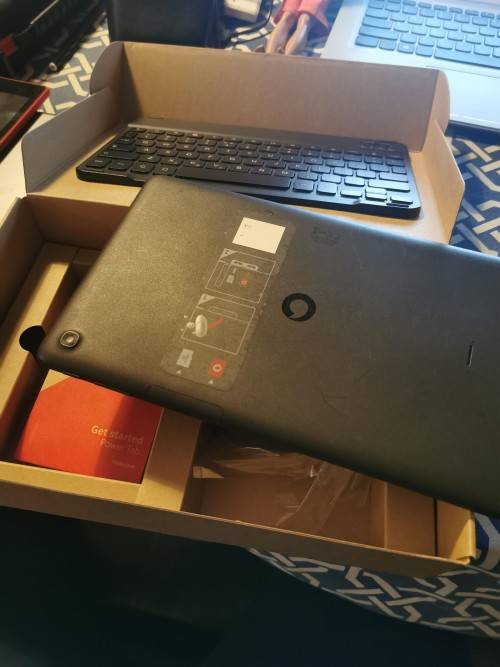 Vodacom Power Tab 10 - 3g & Wifi tablet complete with box and keyboard