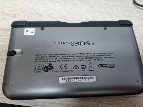 Nintendo 3ds XL - 64GB SD Card - Firmware Loaded (F004)