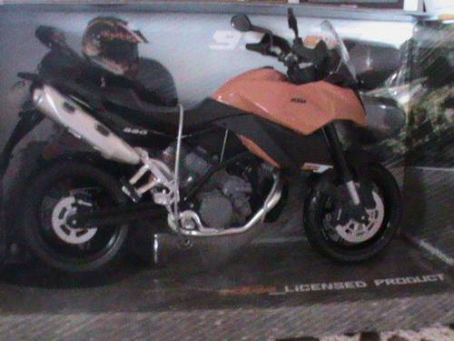 SMT 990 Motorcycle New 1/12