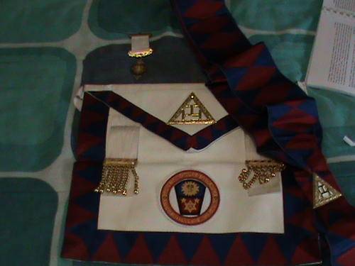 Masonic Royal Arch Sash and apron + Jewel