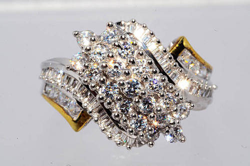 1.61CT NATURAL WHITE TOPAZ CLUSTER RING SIZE 7 GORGEOUS