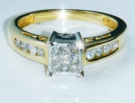 ***R22 600*** AMAZING 18CT YELLOW GOLD .33 CARAT PRINCESS DIAMOND ENGAGEMENT RING SIZE I