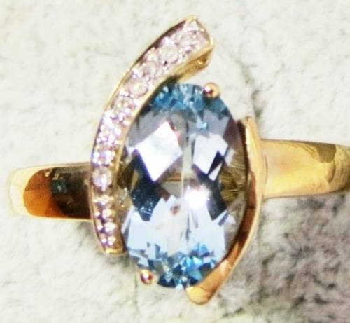 ***IN STOCK***GORGEOUS TOPAZ AND DIAMOND SOLID 14 CT GOLD DRESS RING