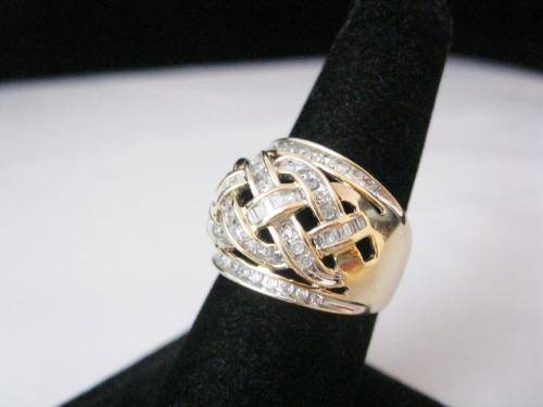 **IN STOCK!!** REAL STONES!!** 10K YELLOW GOLD 1.0 CT. BAGUETTE & ROUND DIAMOND WIDE BAND CHANNEL