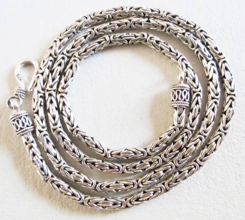 **IN STOCK!!**BEAUTIFUL AND HEAVY SOLID STERLING SILVER 925 FROM BALI NECKLACE