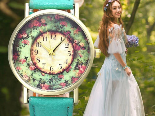 ***IN STOCK*** BEAUTIFUL AND BIG WOMANS WATCH