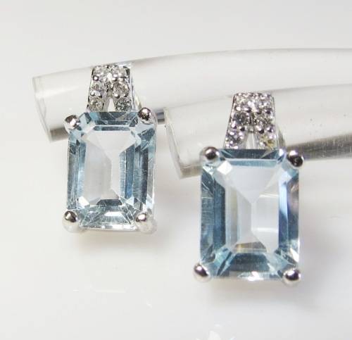 ***IN STOCK!!*** REAL TOPAZ AND STERLING SILVER EARRINGS