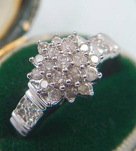 ***R16 350*** DAZZLING 0.50CT DIAMOND CLUSTER RING 9CT GOLD