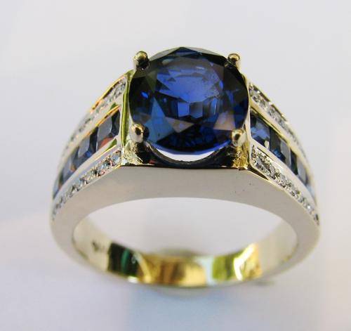 ***R44 000*** Solid 2.95CT 14Kt Gold Clean Blue Sapphire Diamond Ring