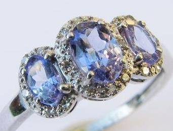 9CT WHITE GOLD TANZANITE & DIAMOND DECO RING 6