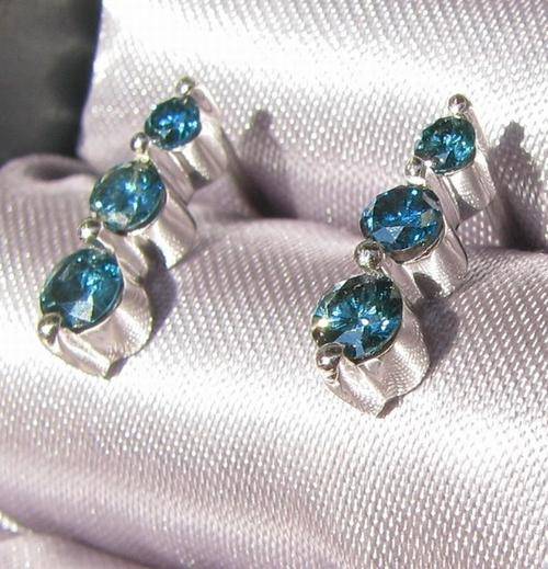 ***R15 000*** 0.75ct Genuine Blue Diamond .925 Sterling Silver Earings