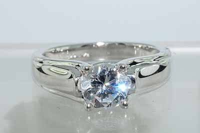 1.07CT SOLITAIRE ROUND CUT CUBIC ZIRCONIUM RING